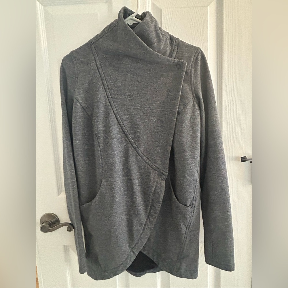 Lululemon Athletica Heathered Gray Wrap-Size 4